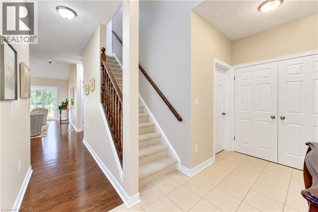 222 Chestnut Hill Crescent Property Photo 8