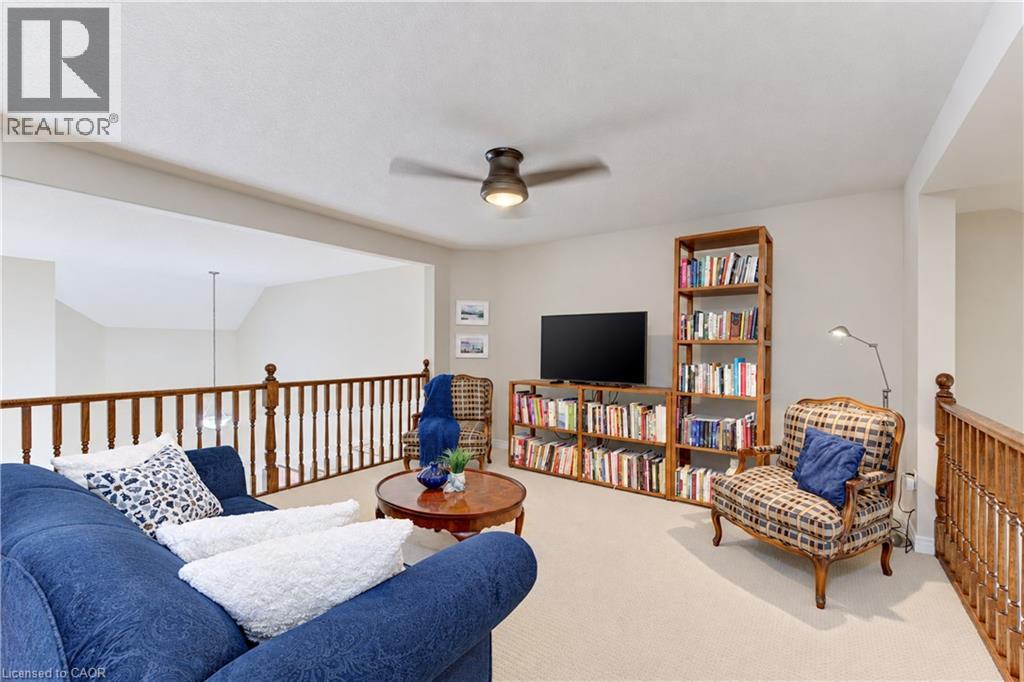 222 Chestnut Hill Crescent Property Photo 26