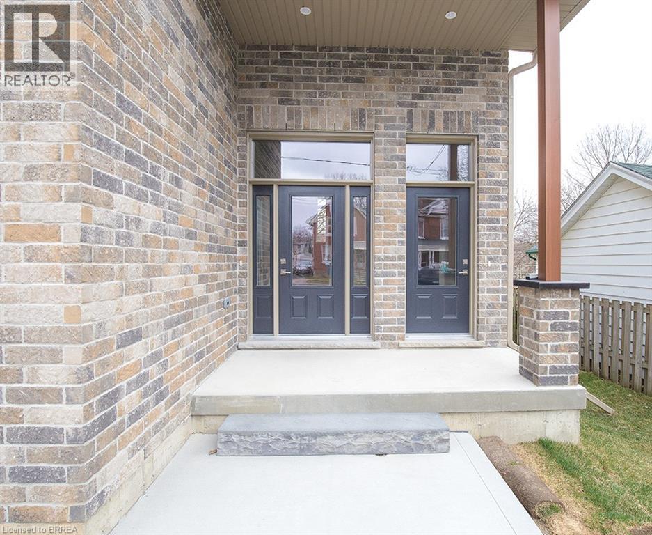 355 Wellington Street Property Photo 1