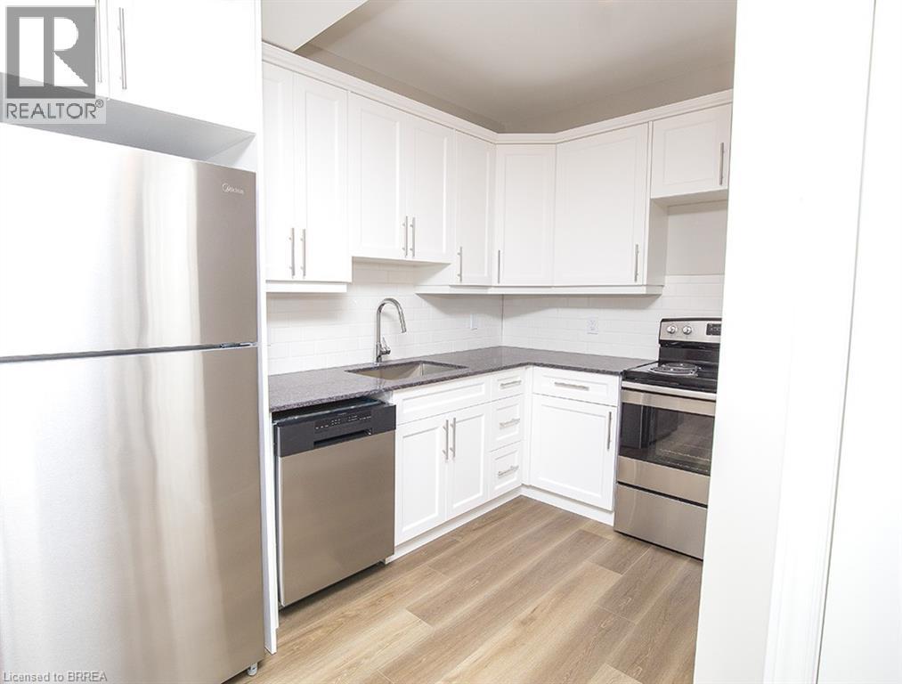 355 Wellington Street Property Photo 8