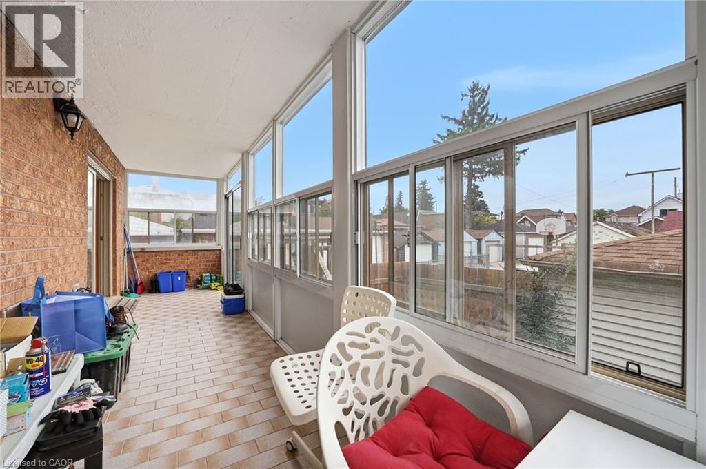 277 Harvie Avenue Property Photo 8