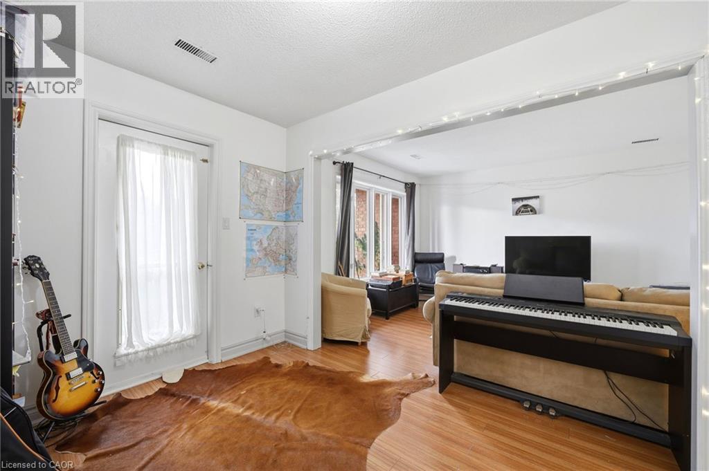 277 Harvie Avenue Property Photo 19