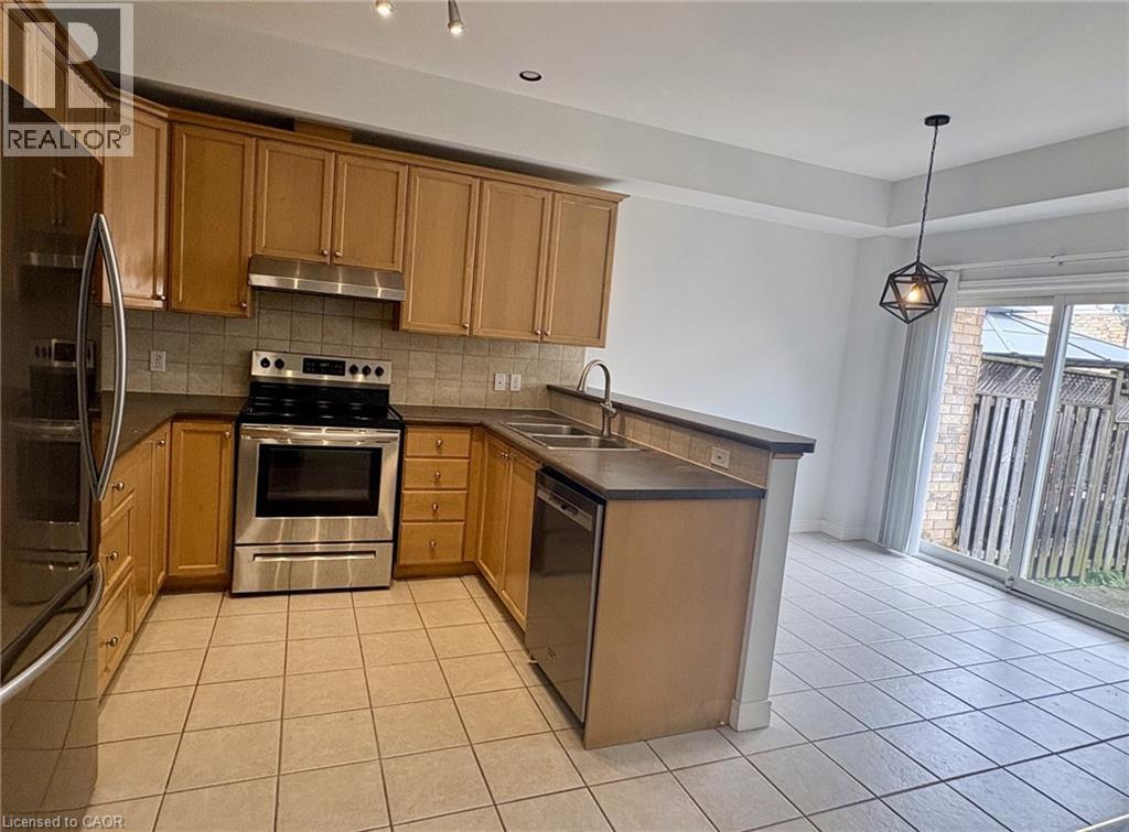 5325 Applegarth Drive Property Photo 11