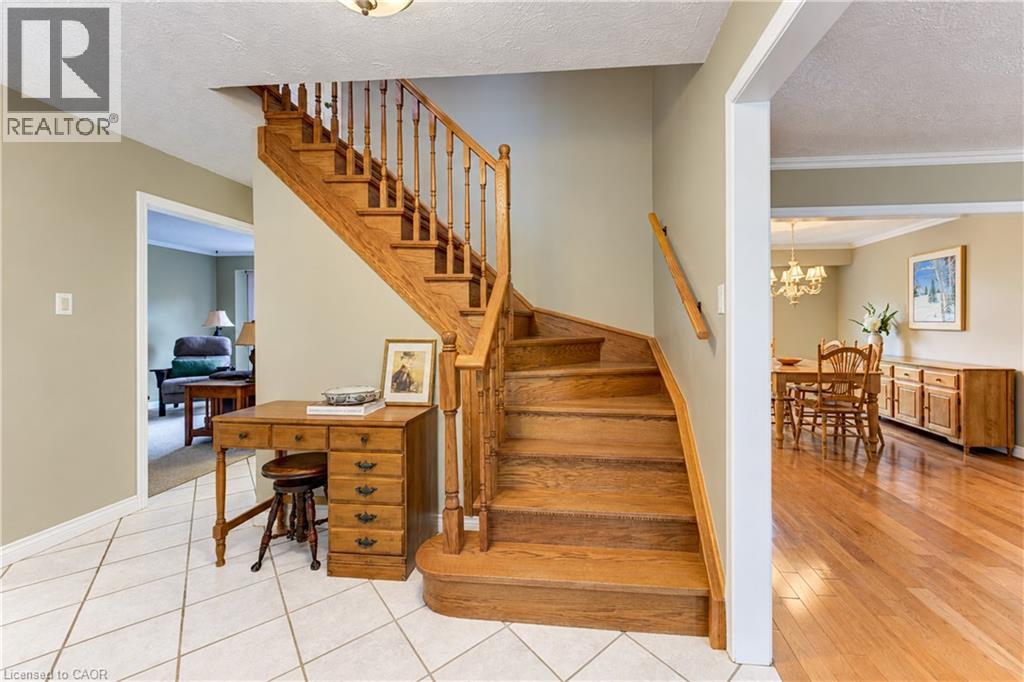 104 Deerwood Crescent Property Photo 6