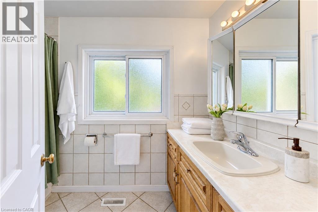 104 Deerwood Crescent Property Photo 25
