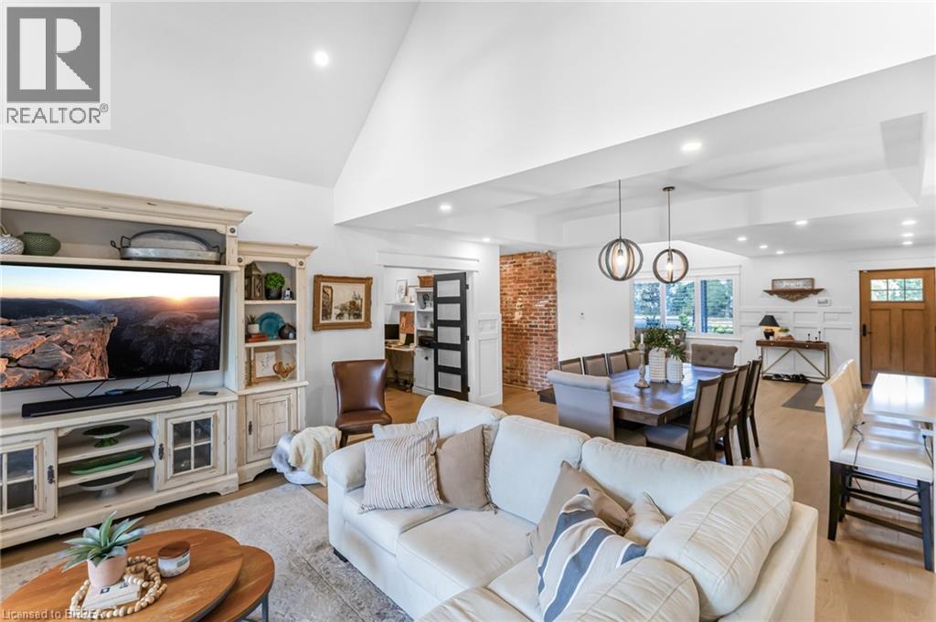 60 Mountain Brow Boulevard Property Photo 9