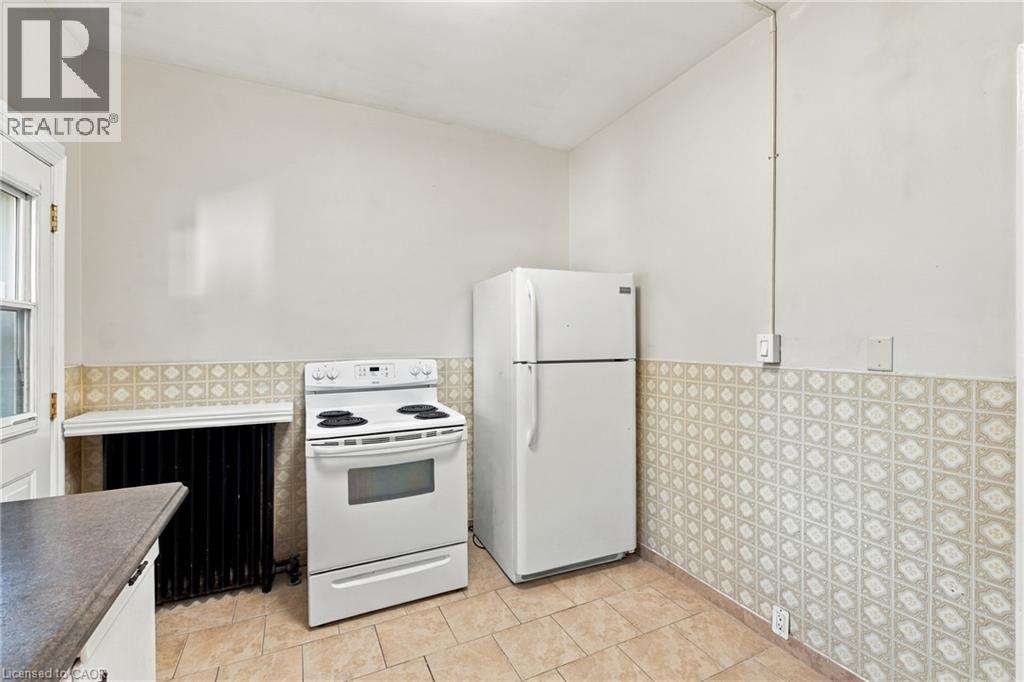 100 Balsam Avenue S Property Photo 23