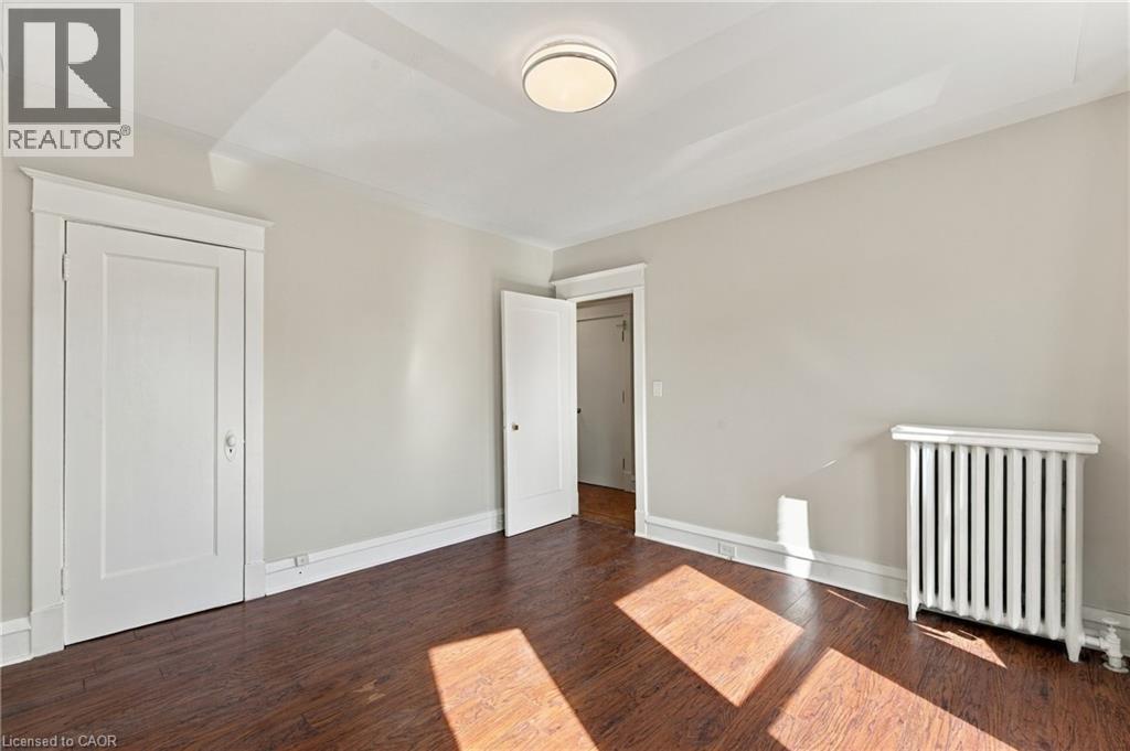 100 Balsam Avenue S Property Photo 31