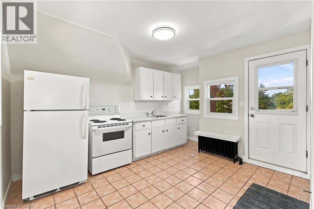 100 Balsam Avenue S Property Photo 36