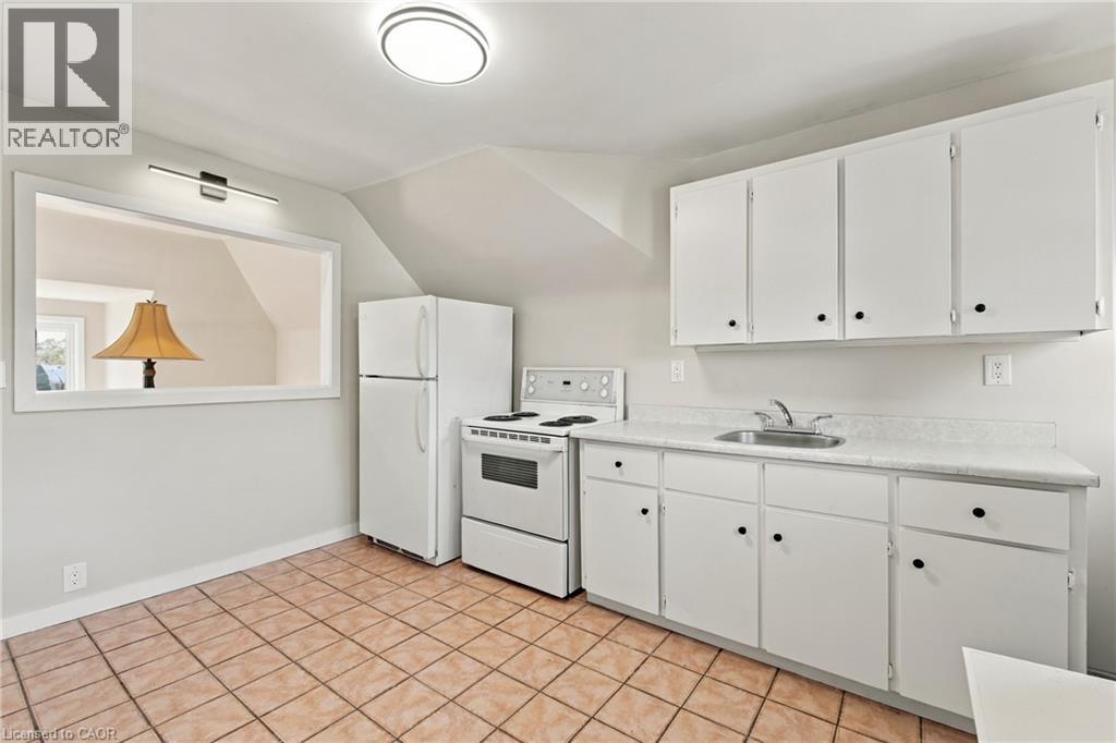 100 Balsam Avenue S Property Photo 38