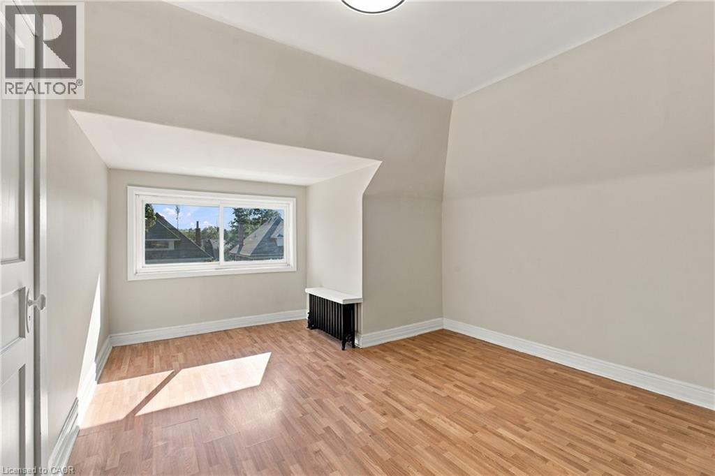 100 Balsam Avenue S Property Photo 39