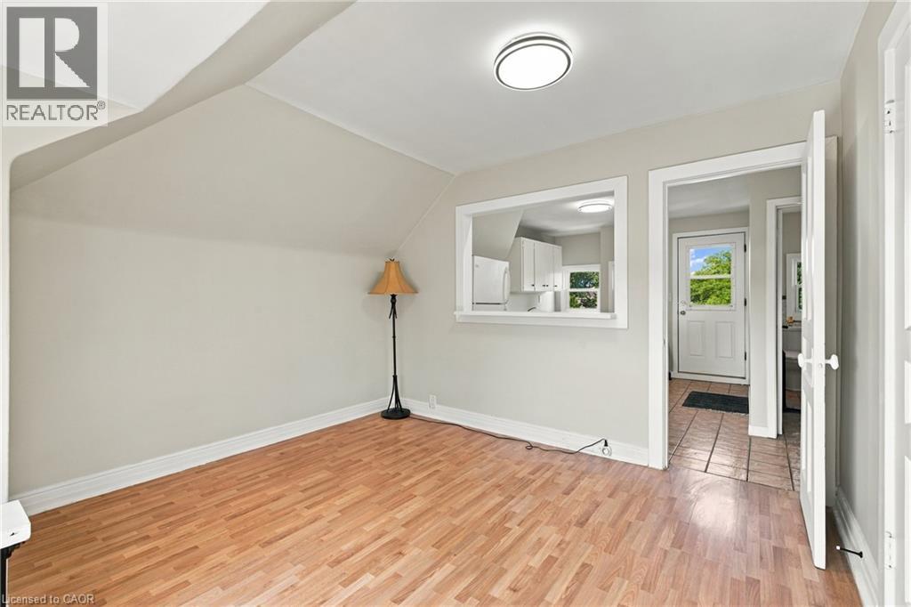 100 Balsam Avenue S Property Photo 41