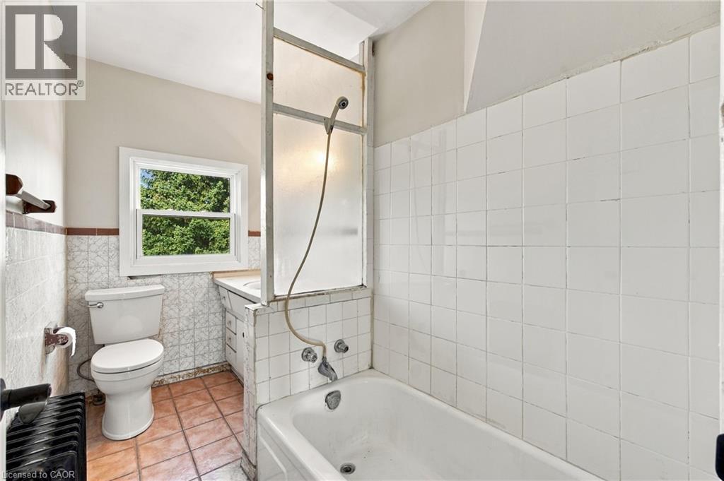 100 Balsam Avenue S Property Photo 43