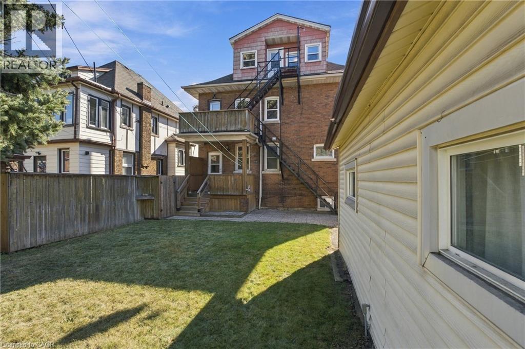 100 Balsam Avenue S Property Photo 45