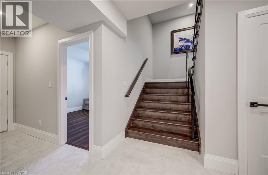 61 Schweitzer Street Property Photo 33