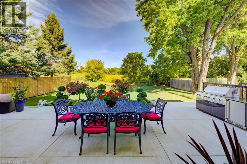 61 Schweitzer Street Property Photo 41