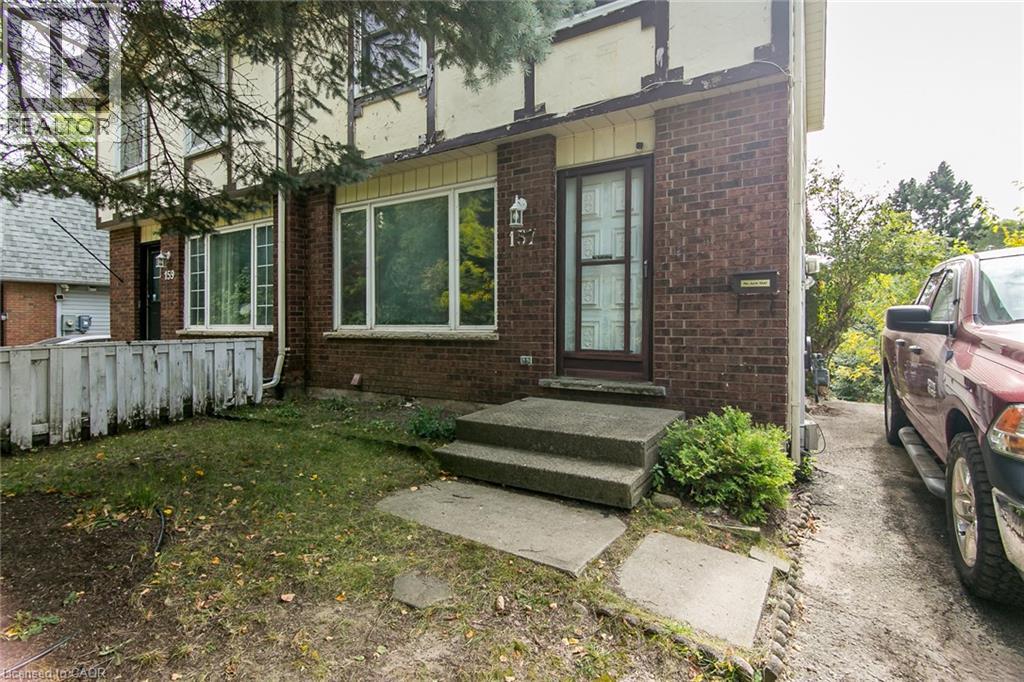 157 Old Carriage Drive Property Photo 4