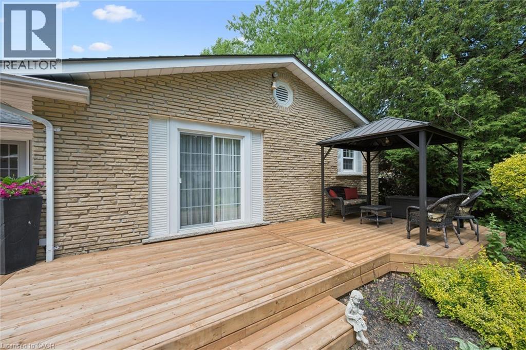 7 King Street Property Photo 38