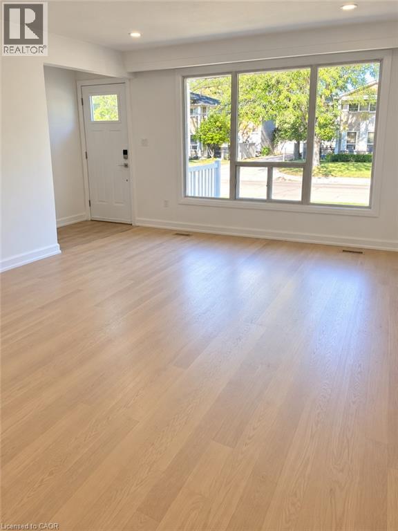 42 Woodman Drive S Unit# Upper Property Photo 3