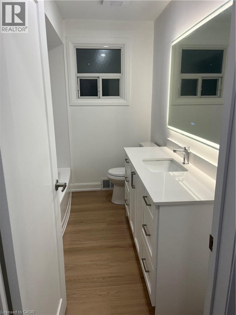 42 Woodman Drive S Unit# Upper Property Photo 13