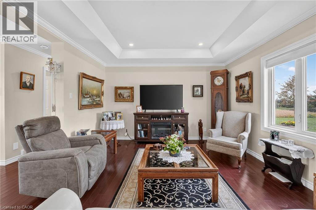 4891 Vaughan Road E Property Photo 6