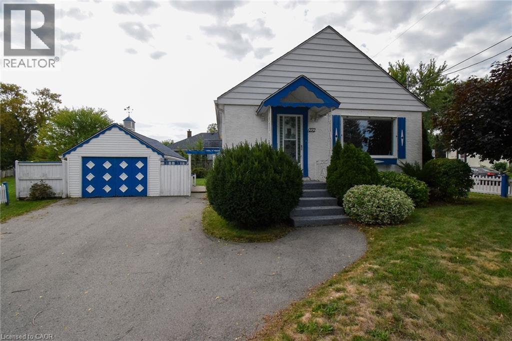 272 Carlton Street Property Photo 3