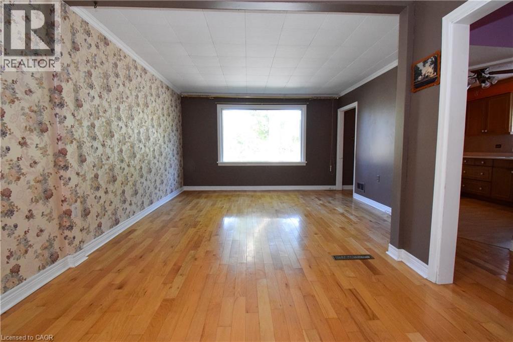 272 Carlton Street Property Photo 7