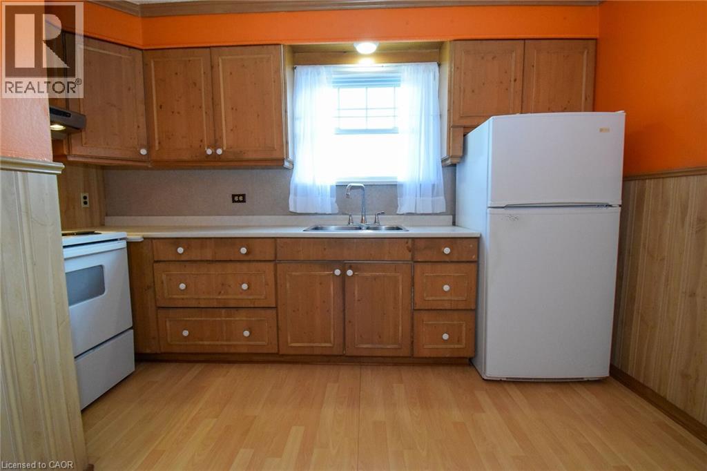 272 Carlton Street Property Photo 8