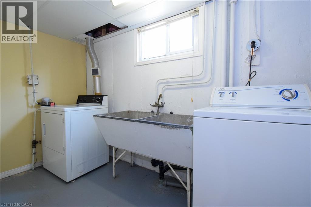272 Carlton Street Property Photo 18