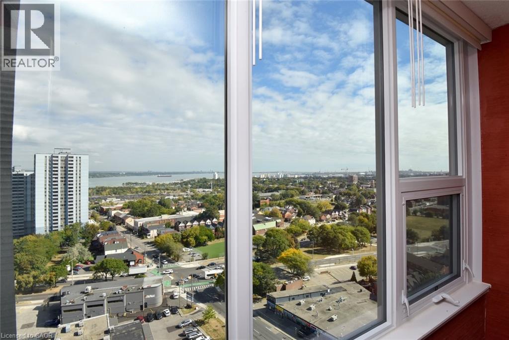 75 Queen Street N Unit# 2007 Property Photo 27