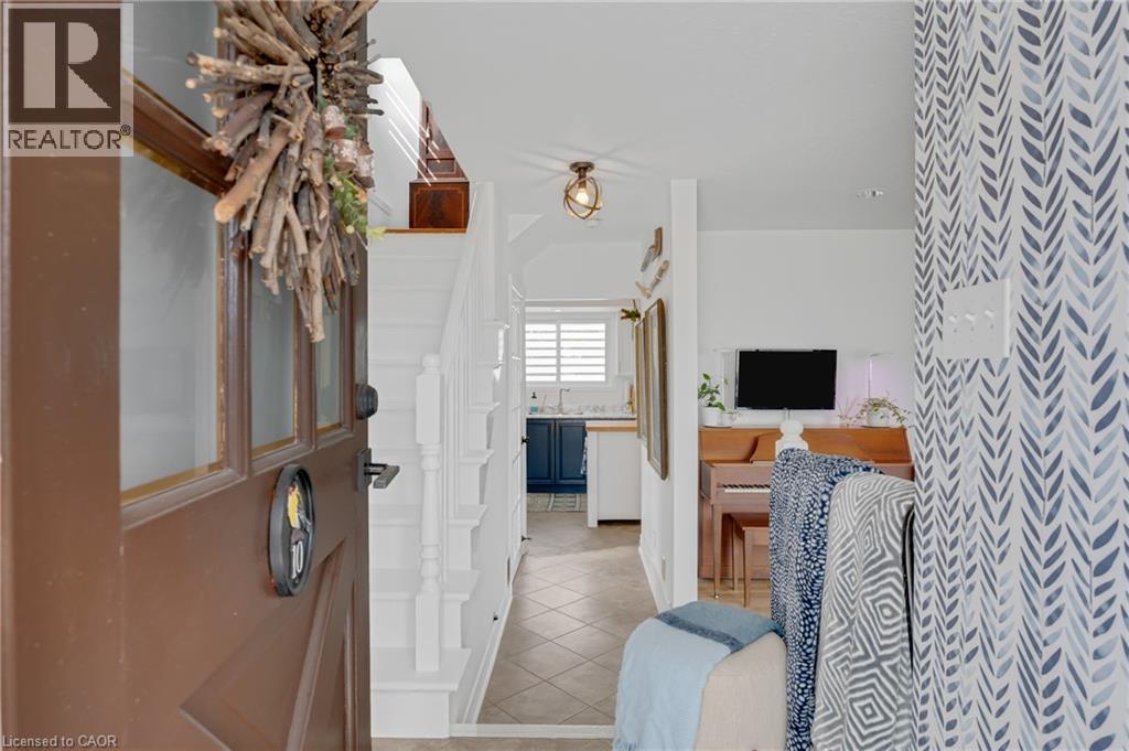 10 Goldfinch Road Property Photo 4