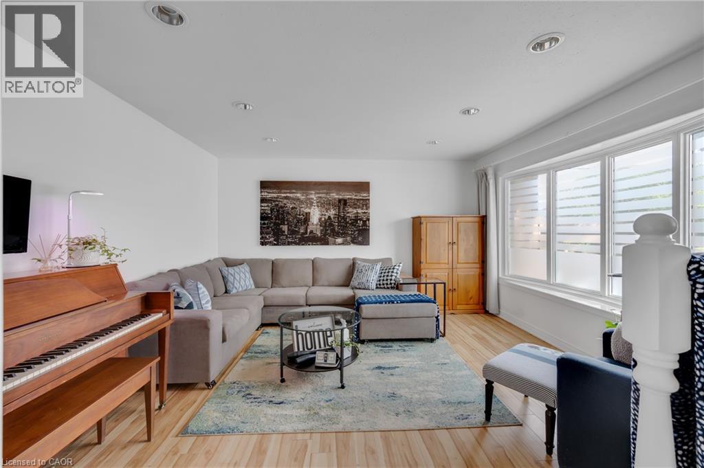 10 Goldfinch Road Property Photo 6