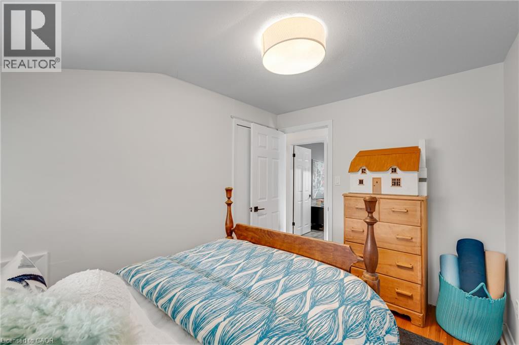 10 Goldfinch Road Property Photo 18