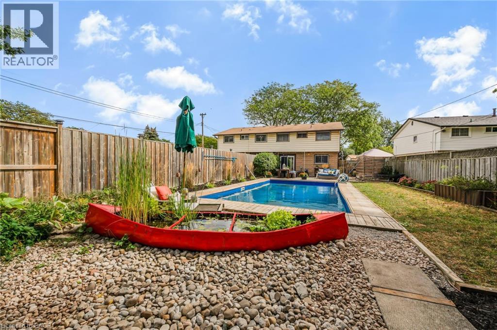 10 Goldfinch Road Property Photo 34