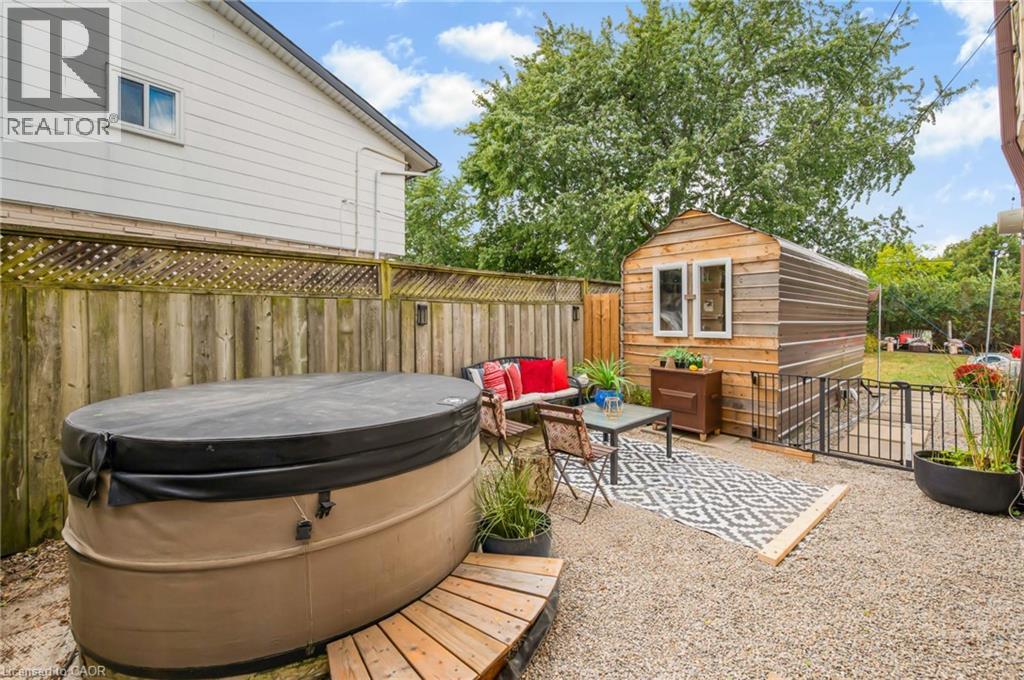 10 Goldfinch Road Property Photo 37