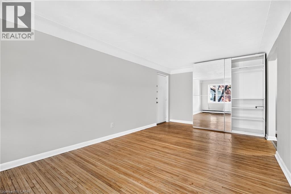 3 Applewood Avenue Unit# 3 Property Photo 4
