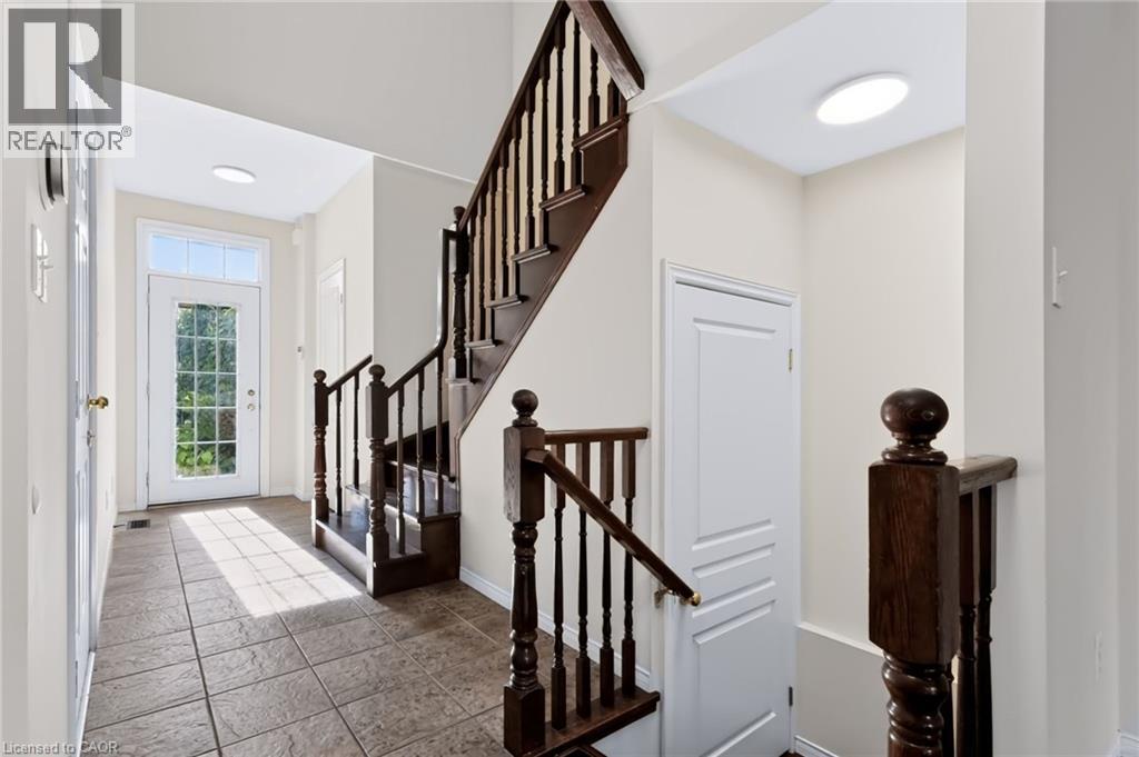 488 Stonehenge Drive Property Photo 8