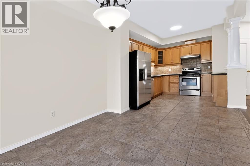 488 Stonehenge Drive Property Photo 16
