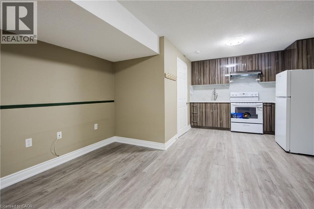 388 Rittenhouse Road Unit# Lower Property Photo 7
