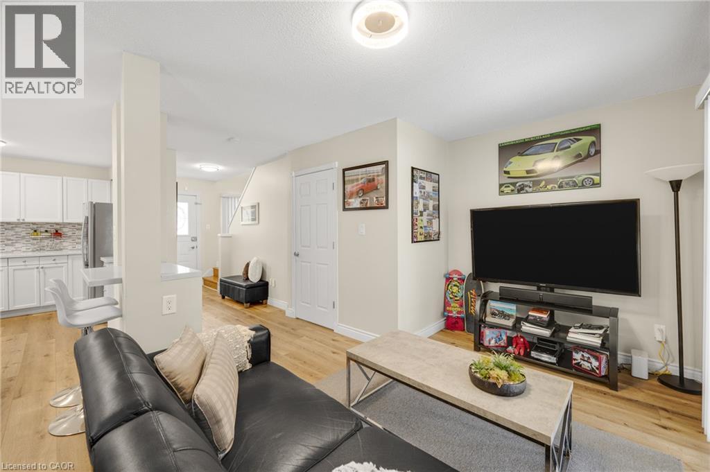166 Martindale Crescent Property Photo 7