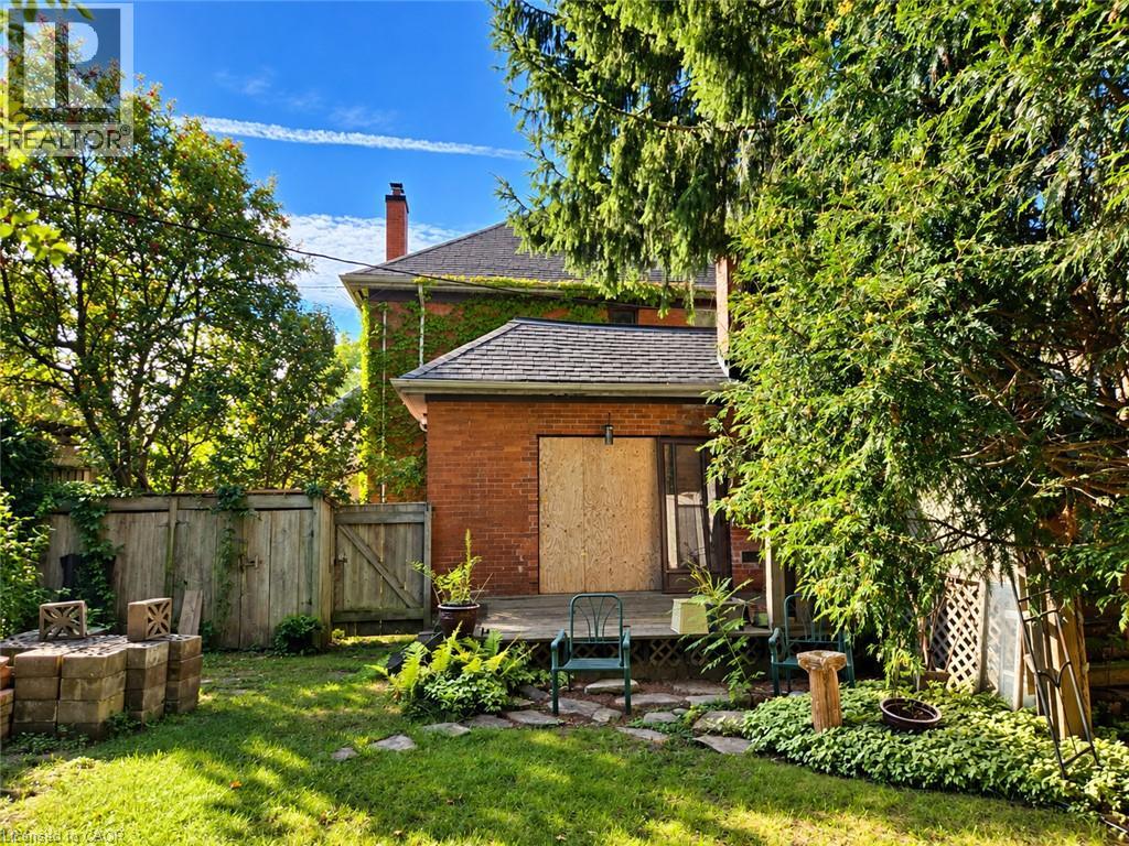 371 Hunter Street Property Photo 3