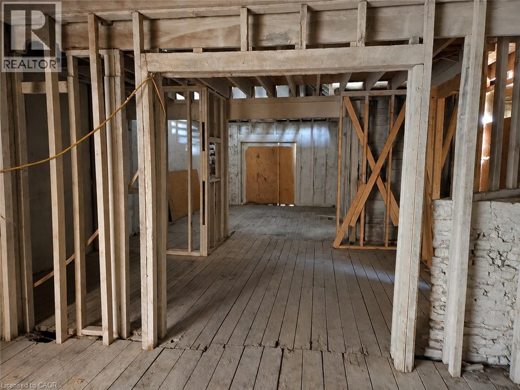371 Hunter Street Property Photo 6