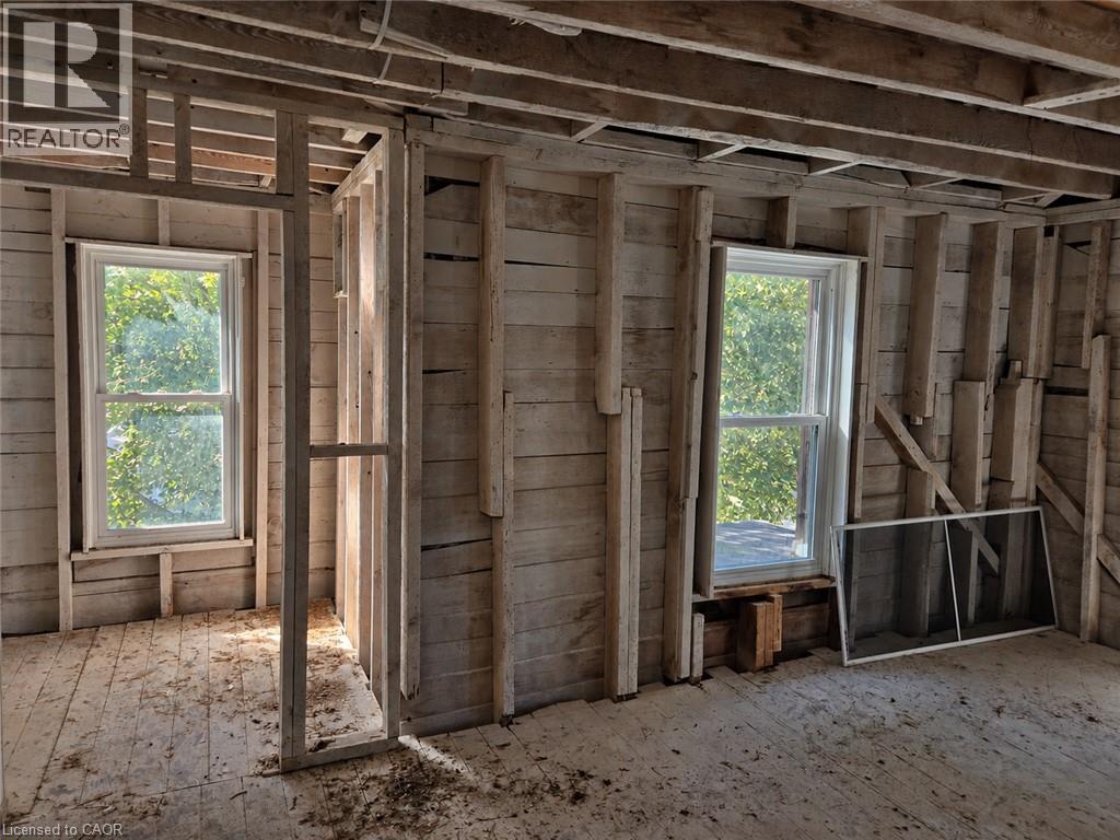 371 Hunter Street Property Photo 10