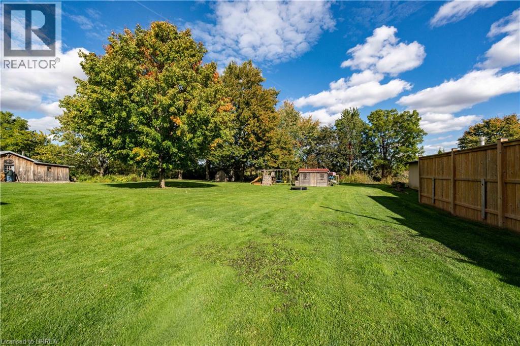 54 Railway Street E Property Photo 29