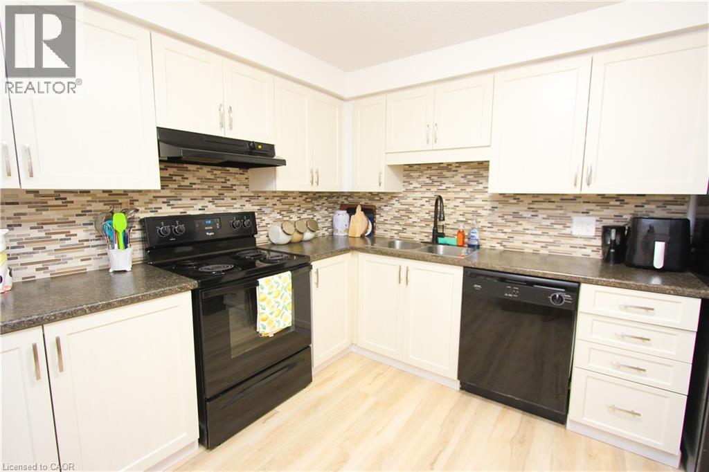 55 Green Valley Drive Unit# 1014 Property Photo 11