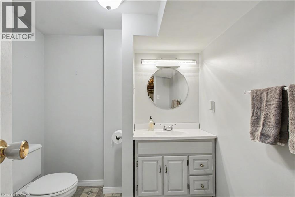 484 Redfox Road Unit# B Property Photo 15
