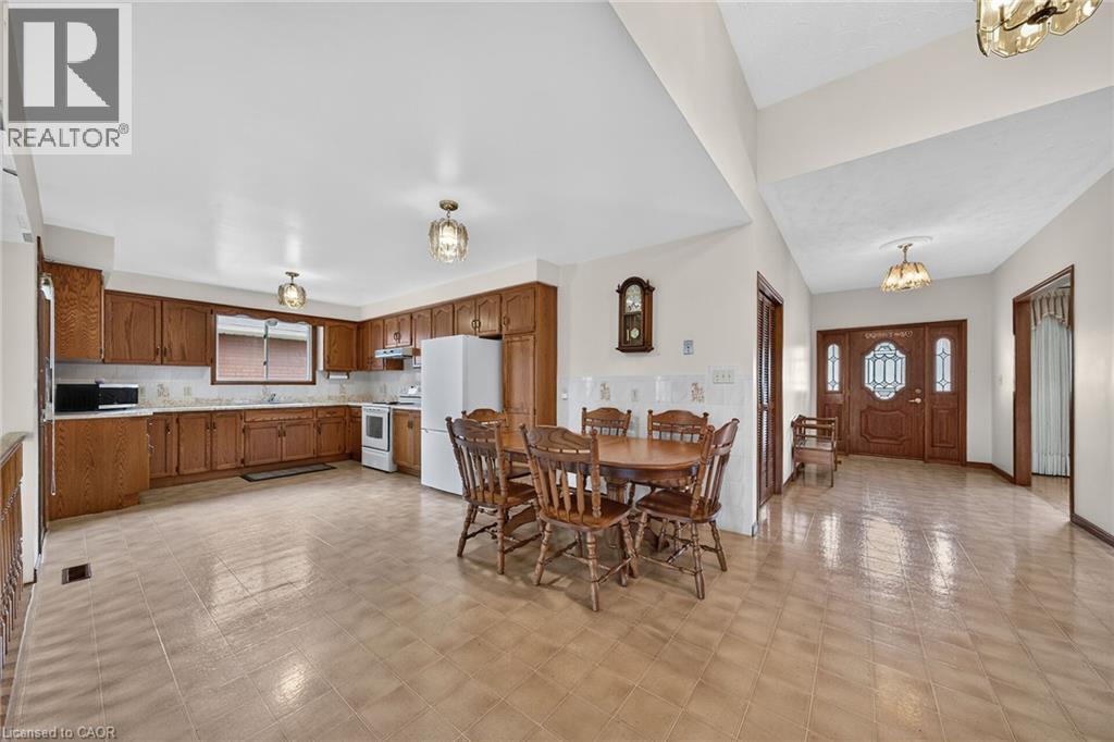 1163 Greenhill Avenue Property Photo 8