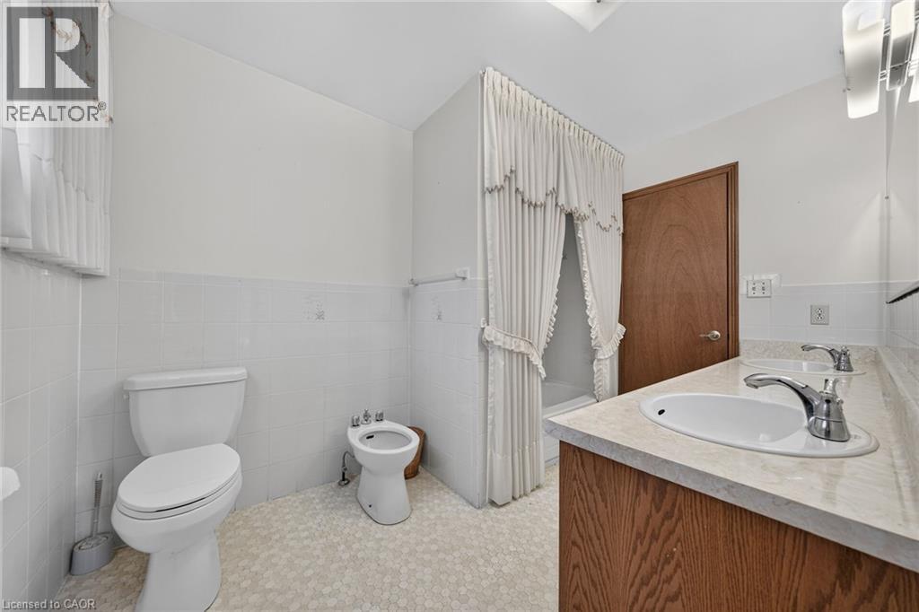1163 Greenhill Avenue Property Photo 23