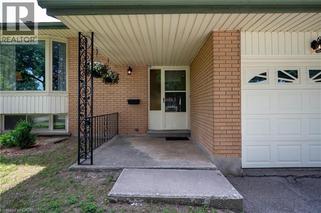 99 Lorraine Avenue Property Photo 7