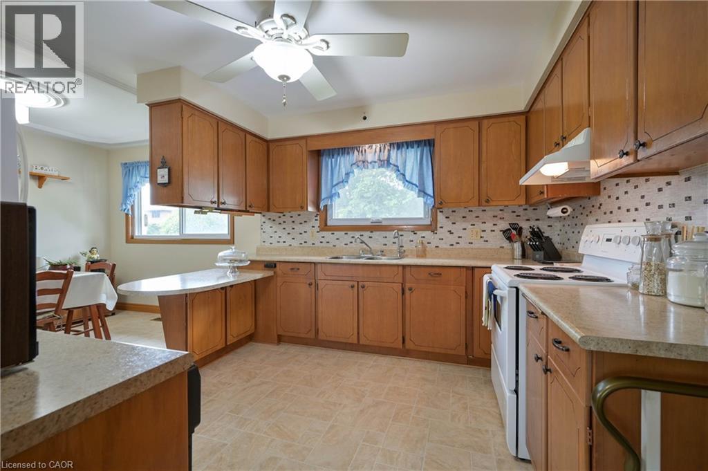 99 Lorraine Avenue Property Photo 9